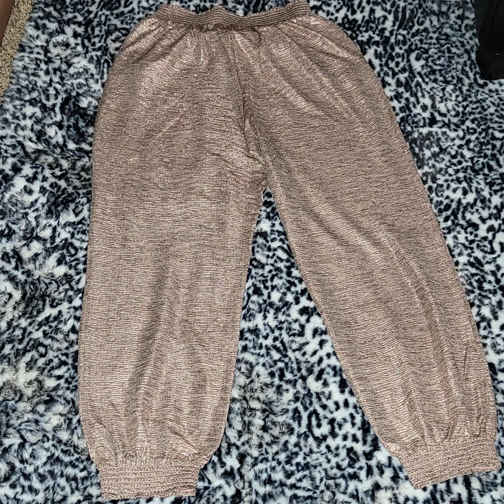GILLIAN SHIMMER JOGGERS BY SATURDAY/SUNDAY ANTHROPOLOGIE PINK/ROSE SIZE XS NWT - Picture 9 of 16